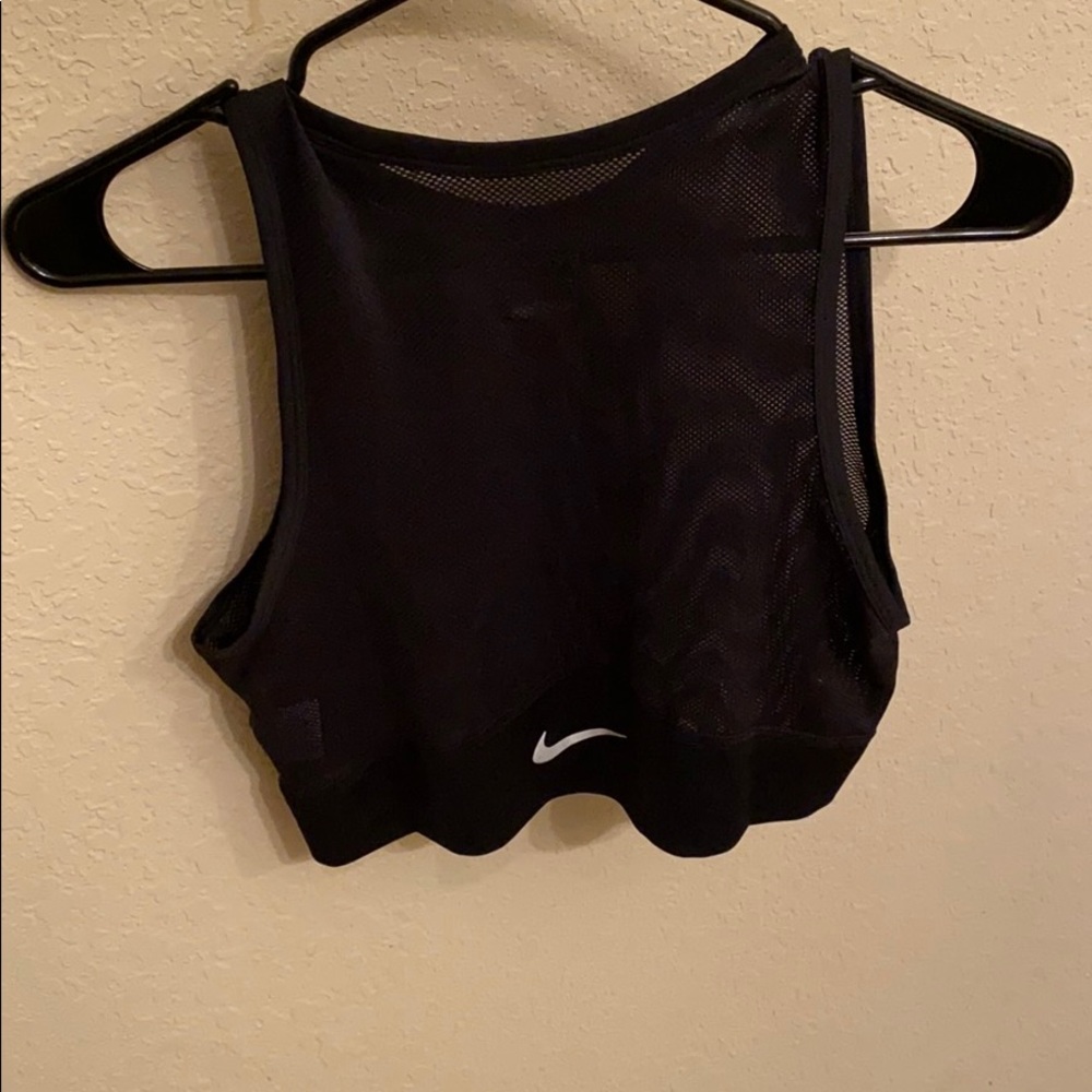 Nike crop